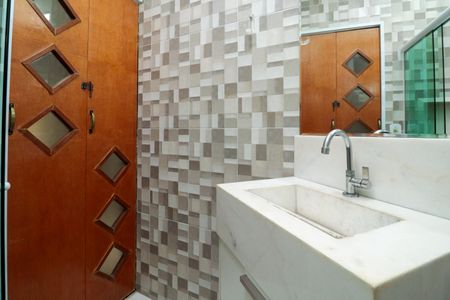 Casa para alugar com 135m², 3 quartos e 2 vagasBanheiro da Suíte