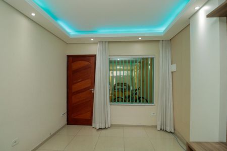 Casa para alugar com 135m², 3 quartos e 2 vagasSala