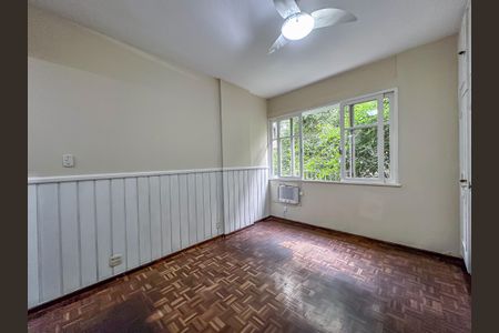 Apartamento para alugar com 110m², 3 quartos e sem vaga