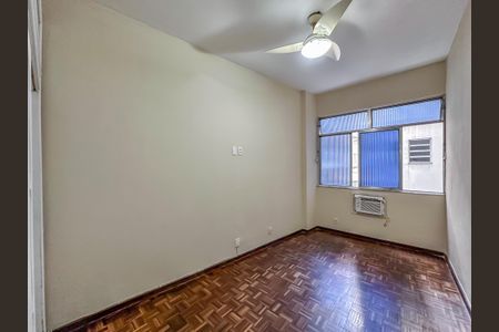 Apartamento para alugar com 110m², 3 quartos e sem vaga