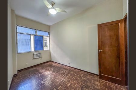 Apartamento para alugar com 110m², 3 quartos e sem vaga