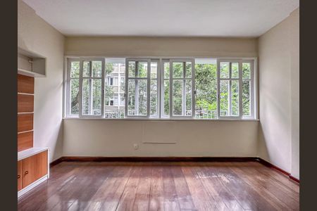 Apartamento para alugar com 110m², 3 quartos e sem vaga