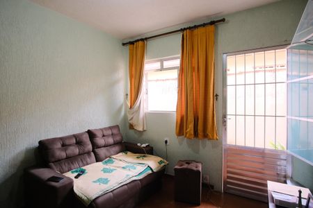 Casa para alugar com 123m², 2 quartos e 2 vagasSala