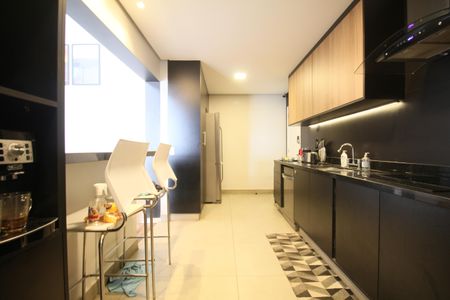Apartamento à venda com 203m², 4 quartos e 3 vagasCozinha