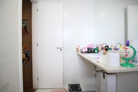 Apartamento à venda com 203m², 4 quartos e 3 vagasBanheiro 2