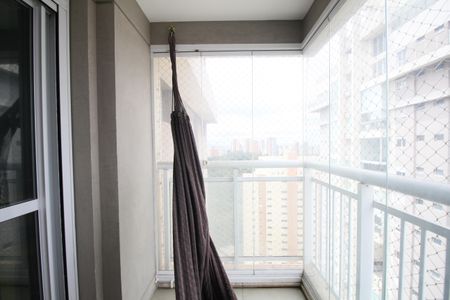 Apartamento à venda com 203m², 4 quartos e 3 vagasVaranda Suíte 2