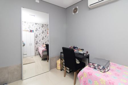 quarto de casa à venda com 2 quartos, 85m² em Glória, Porto Alegre