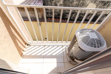 Casa de condomínio à venda com 65m², 2 quartos e 1 vagaSuíte 2 - Varanda