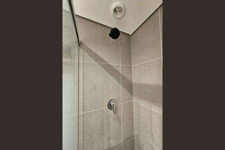 Studio para alugar com 30m², 1 quarto e 1 vaga Studio para alugar com 30m², 1 quarto e 1 vagaBanheiro