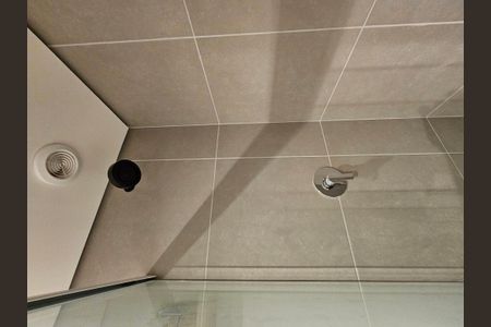 Studio para alugar com 30m², 1 quarto e 1 vaga Studio para alugar com 30m², 1 quarto e 1 vagaBanheiro