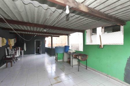 Casa à venda com 148m², 3 quartos e 2 vagasTerraço