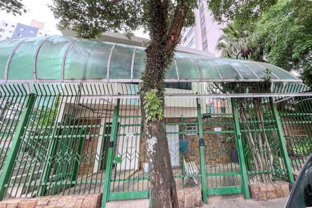 Apartamento para alugar com 58m², 2 quartos e 1 vaga Apartamento para alugar com 58m², 2 quartos e 1 vagaFachada