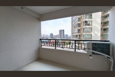 Studio para alugar com 28m², 1 quarto e sem vaga Studio para alugar com 28m², 1 quarto e sem vagaVaranda Studio