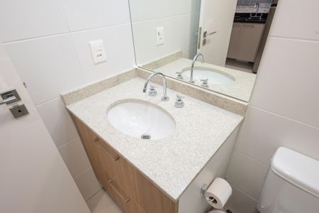 Studio para alugar com 28m², 1 quarto e sem vaga Studio para alugar com 28m², 1 quarto e sem vagaBanheiro Social