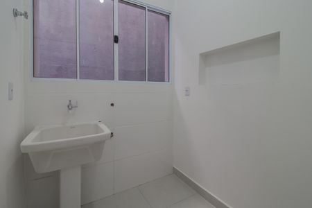 Casa para alugar com 70m², 2 quartos e 1 vagaÁrea de serviço