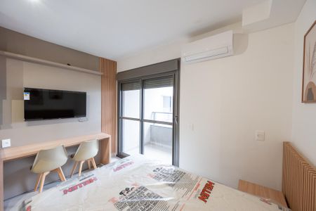 Studio para alugar com 27m², 1 quarto e sem vaga Studio para alugar com 27m², 1 quarto e sem vagaSala/Quarto