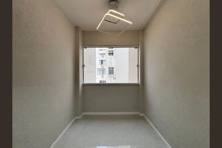 Sala de apartamento para alugar com 2 quartos, 50m² em Copacabana, Rio de Janeiro