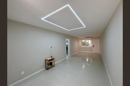 Sala de apartamento para alugar com 2 quartos, 50m² em Copacabana, Rio de Janeiro