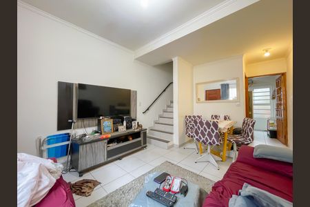 Sala de casa de condomínio à venda com 2 quartos, 60m² em Veloso, Osasco