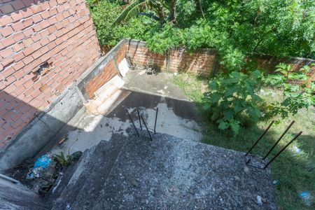 Casa à venda com 70m², 2 quartos e sem vaga Casa à venda com 70m², 2 quartos e sem vagaQuintal