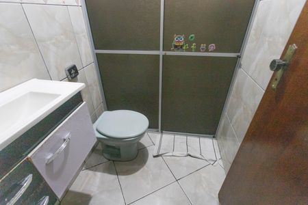 Casa à venda com 70m², 2 quartos e sem vaga Casa à venda com 70m², 2 quartos e sem vagaBanheiro