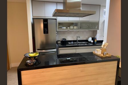 Apartamento à venda com 2 quartos, 64m² em Vila Mangalot, São Paulo