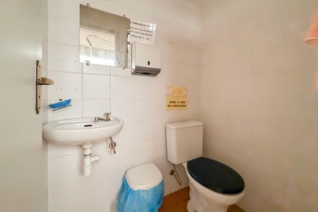 Casa à venda com 100m², 2 quartos e 1 vagaEdícula - Banheiro