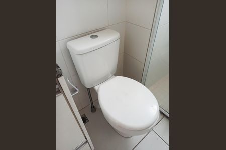 Apartamento à venda com 45m², 2 quartos e 1 vaga Apartamento à venda com 45m², 2 quartos e 1 vagaDetalhe - Banheiro Social