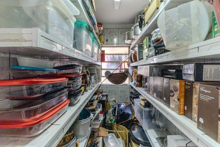 Casa para alugar com 330m², 4 quartos e 2 vagasDespensa