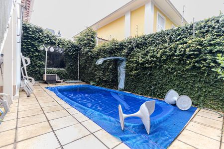 Casa para alugar com 330m², 4 quartos e 2 vagasPiscina