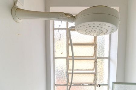 Casa para alugar com 330m², 4 quartos e 2 vagasBanheiro Social 2