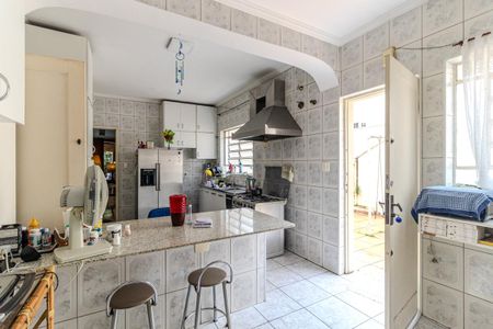 Casa para alugar com 330m², 4 quartos e 2 vagasCozinha