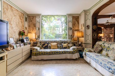 Casa para alugar com 330m², 4 quartos e 2 vagasSala 