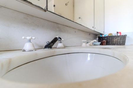 Casa para alugar com 330m², 4 quartos e 2 vagasBanheiro da Suíte