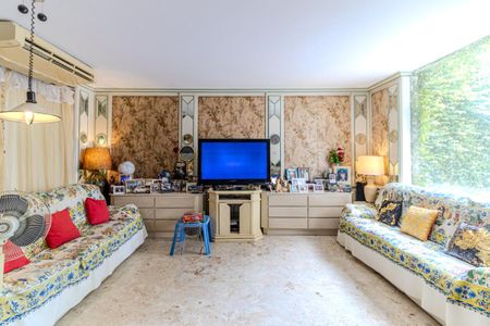 Casa para alugar com 330m², 4 quartos e 2 vagasSala