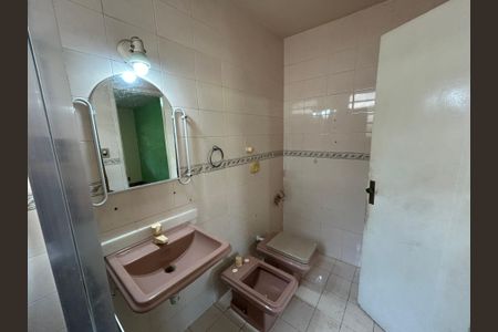 Casa para alugar com 407m², 2 quartos e 3 vagasBanheiro da Suíte