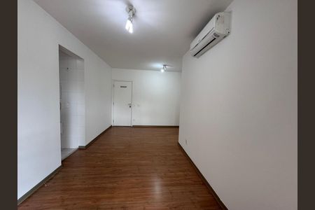Apartamento à venda com 2 quartos, 66m² em Vila Anastácio, São Paulo