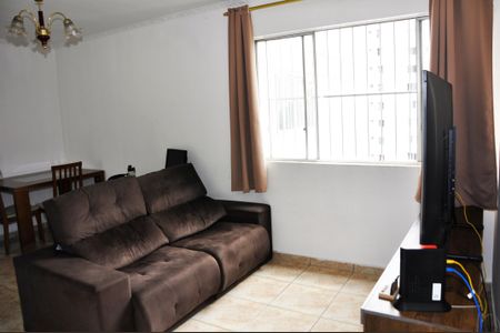 Apartamento à venda com 50m², 2 quartos e 1 vaga Apartamento à venda com 50m², 2 quartos e 1 vagaDetalhe - Sala e Sala de Jantar