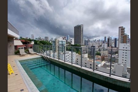 Apartamento para alugar com 34m², 1 quarto e 1 vagaÁrea comum - Piscina