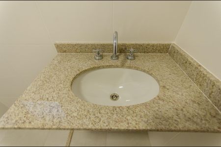 Apartamento à venda com 106m², 3 quartos e 2 vagas Apartamento à venda com 106m², 3 quartos e 2 vagasBanheiro social