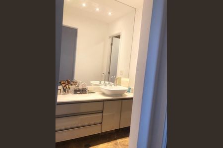 Apartamento à venda com 2 quartos, 63m² em Empresarial 18 do Forte, Barueri