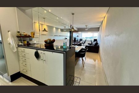 Apartamento à venda com 3 quartos, 74m² em Vila Mangalot, São Paulo