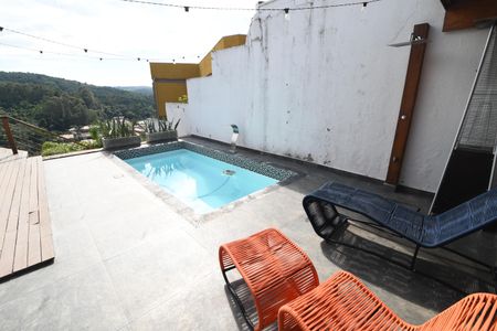 Casa de condomínio para alugar com 300m², 3 quartos e 2 vagasPiscina