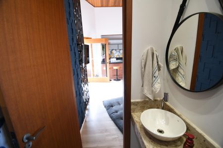 Casa de condomínio para alugar com 300m², 3 quartos e 2 vagasLavabo