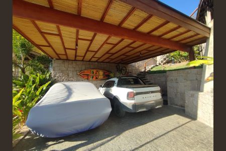 Casa de condomínio para alugar com 300m², 3 quartos e 2 vagas Casa de condomínio para alugar com 300m², 3 quartos e 2 vagasGaragem