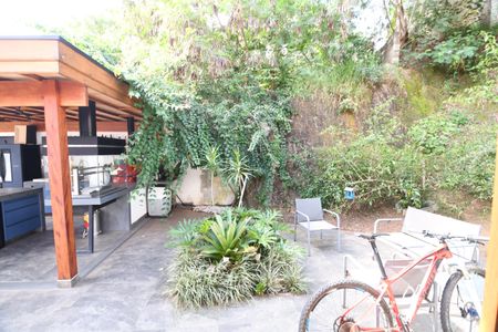 Casa de condomínio para alugar com 300m², 3 quartos e 2 vagasQuarto 3 - Suíte Vista