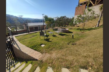 Casa de condomínio para alugar com 300m², 3 quartos e 2 vagas Casa de condomínio para alugar com 300m², 3 quartos e 2 vagasJardim