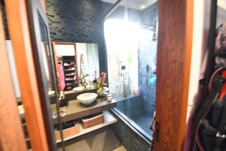 Casa de condomínio para alugar com 300m², 3 quartos e 2 vagasBanheiro Suíte