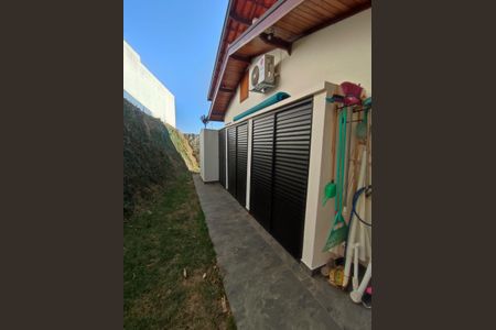 Casa de condomínio para alugar com 300m², 3 quartos e 2 vagas Casa de condomínio para alugar com 300m², 3 quartos e 2 vagasCorredor