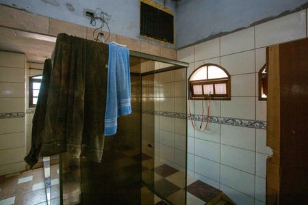 Casa à venda com 286m², 5 quartos e 8 vagasBanheiro Social Casa 2